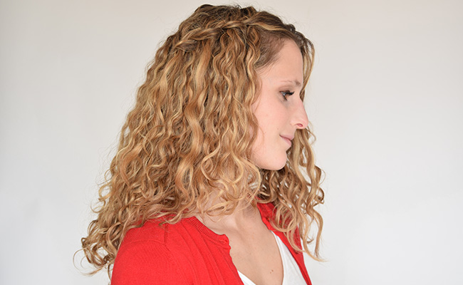 Amazing side braid style for teenage Curly Hairstyle