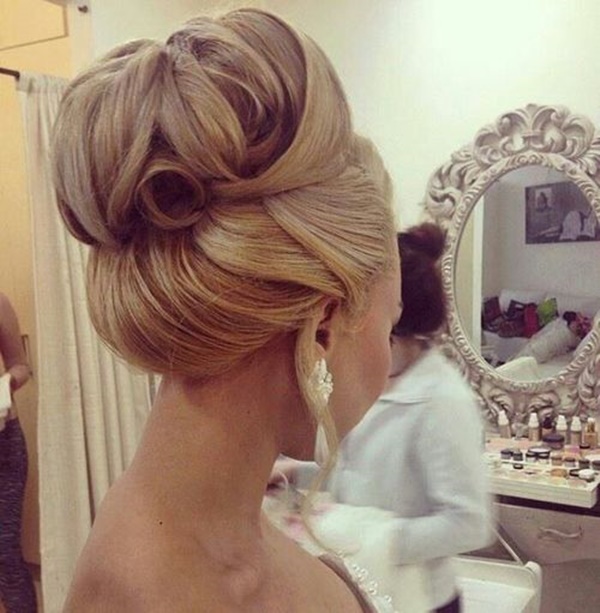 Awesome bride Bun Hairstyle