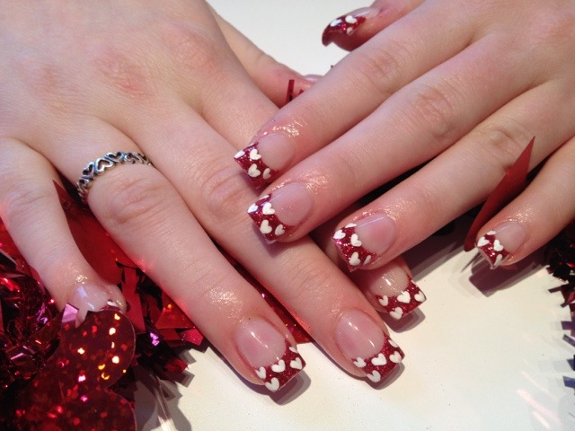 Beautiful heart Christmas nail art