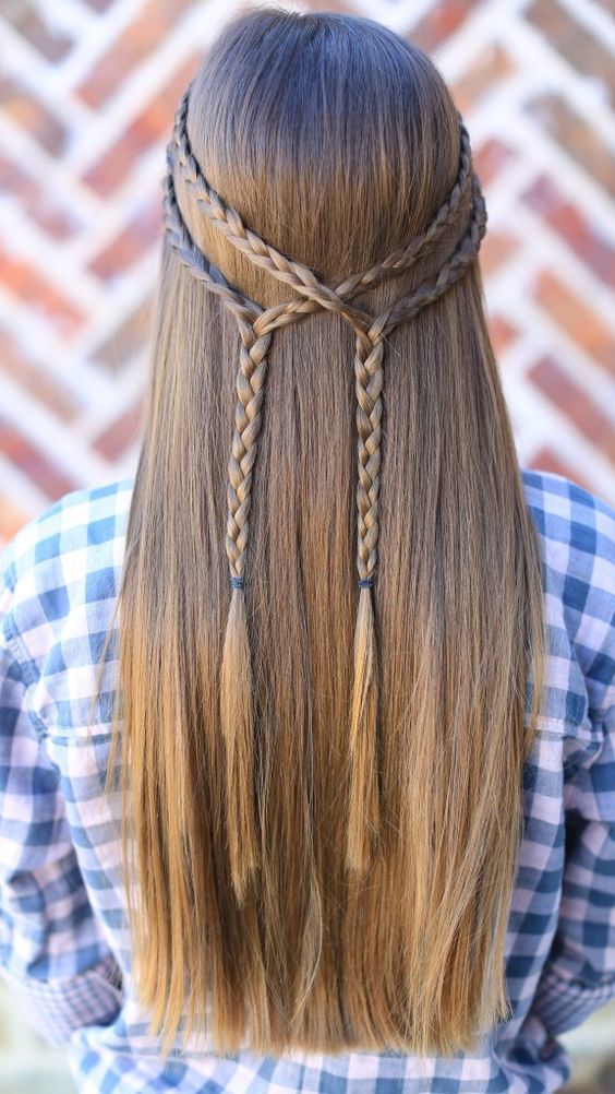 Charming straight Braid Hairstyle