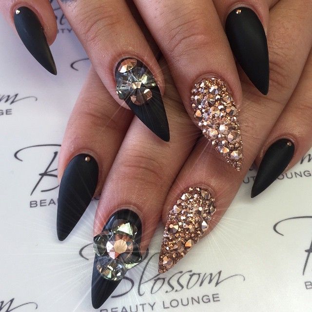 Fabulous black design Stones nail art