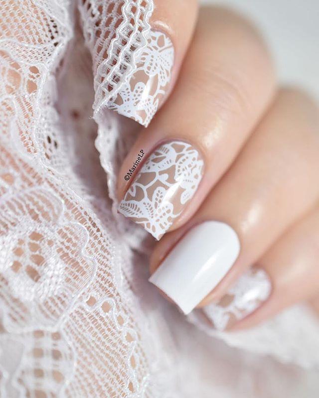 Girlish white printed design Wedding nail art