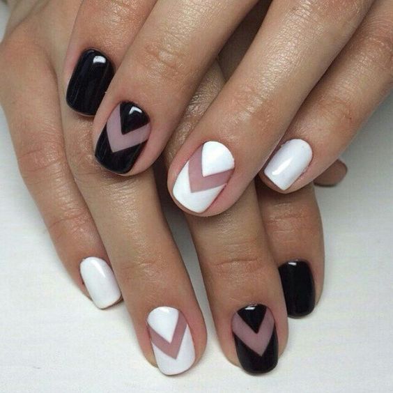 Latest Black & white Chevron design nail art