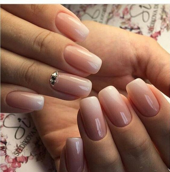 Simple white brown stone Ombre nail art
