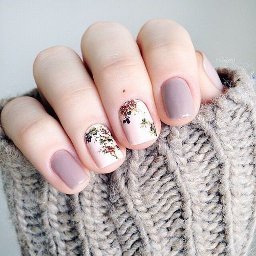 Trending print floral Marble nail art